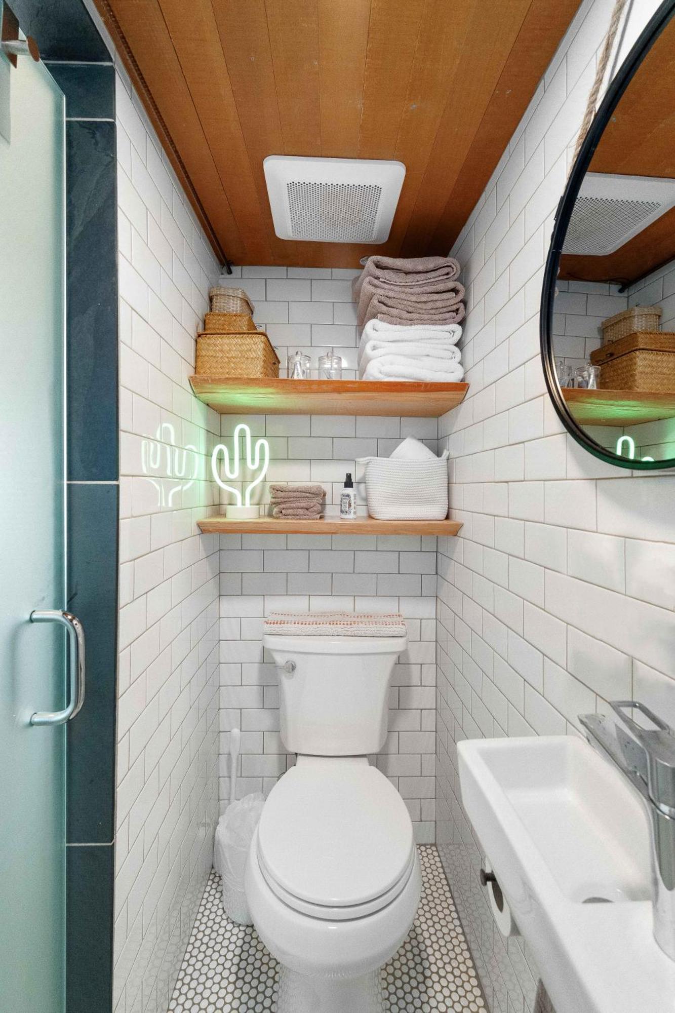 Blue Moon Tiny House, Sauna,Ht พอร์ตแองเจลิส ภายนอก รูปภาพ