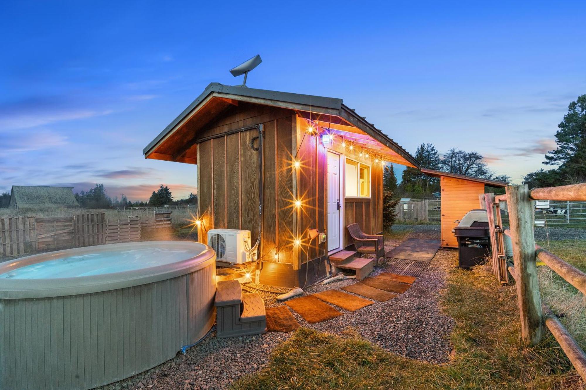 Blue Moon Tiny House, Sauna,Ht พอร์ตแองเจลิส ภายนอก รูปภาพ