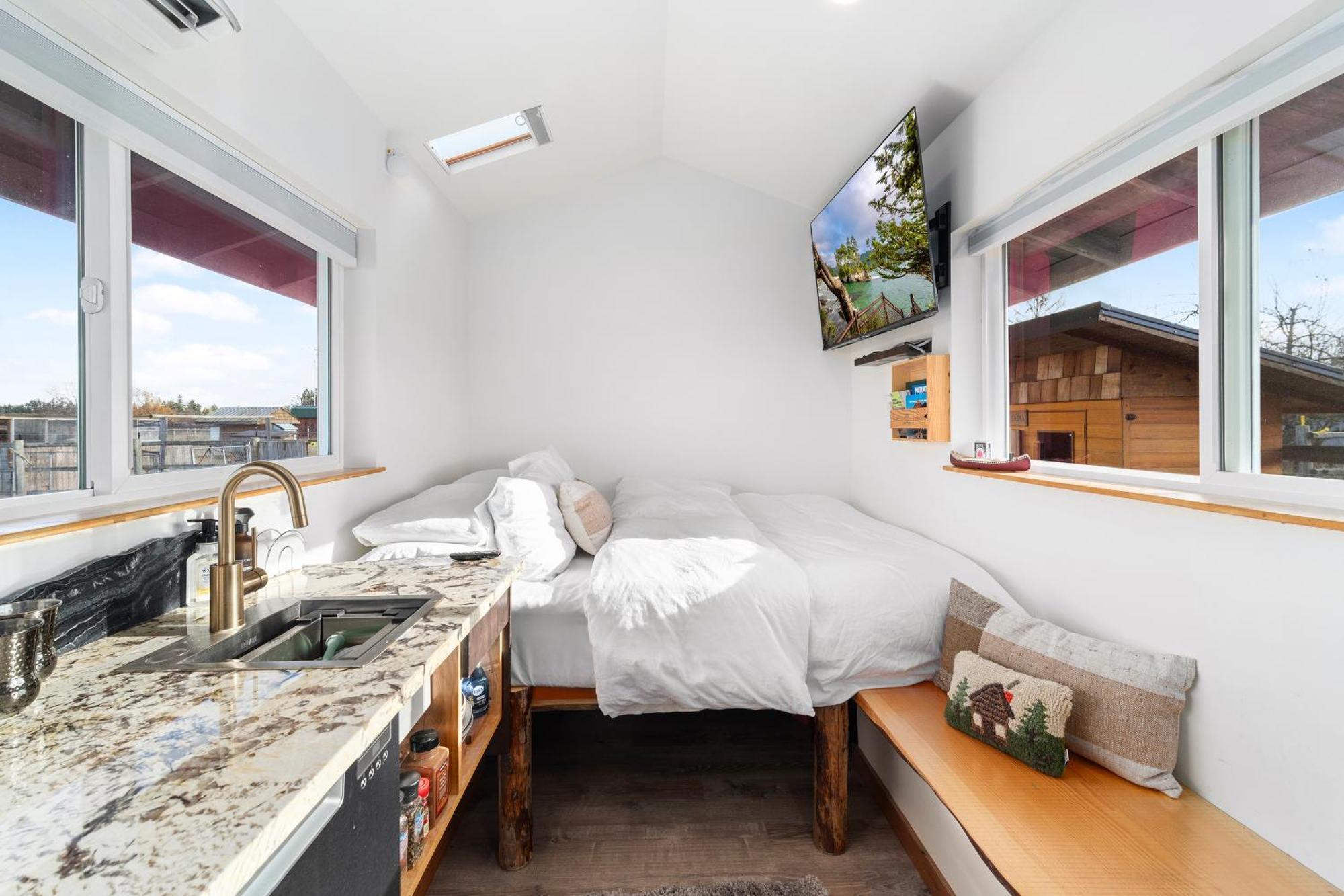 Blue Moon Tiny House, Sauna,Ht พอร์ตแองเจลิส ภายนอก รูปภาพ