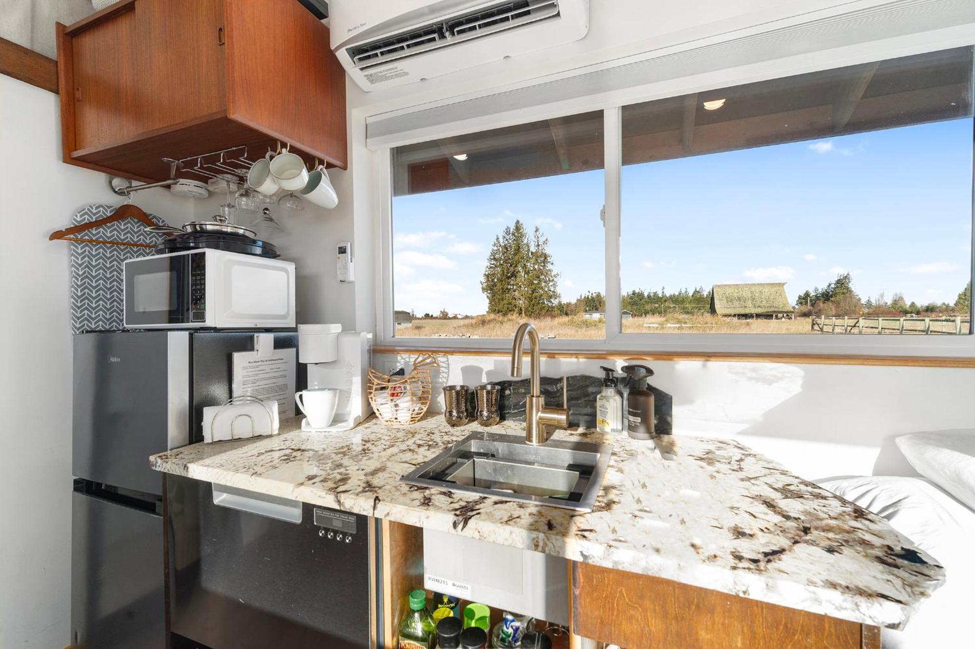Blue Moon Tiny House, Sauna,Ht พอร์ตแองเจลิส ภายนอก รูปภาพ